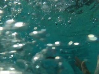Lilyth Mae Amateur Teen Model - Underwater Video