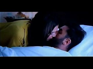 Ranbir Kapoor & Deepika Padukone Kissing Scene - Tamasha - 2015